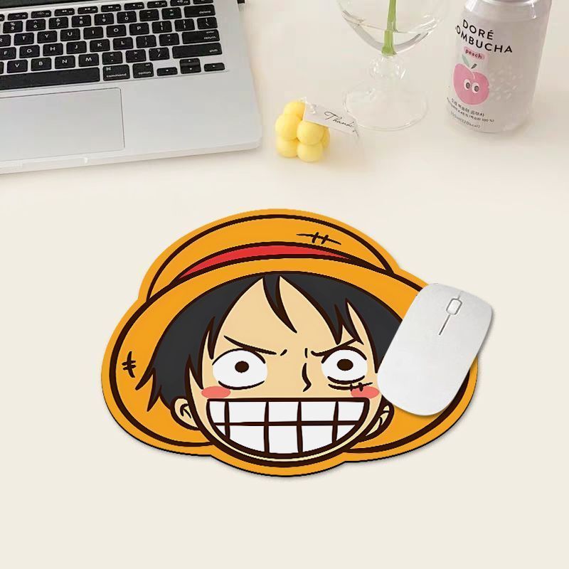 Podkładka pod mysz One Piece L – Desk Setup Rug recenzja i cena