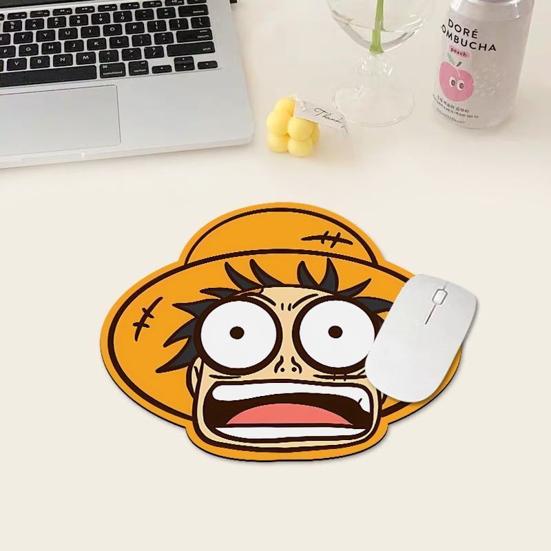 Podkładka pod mysz One Piece L – Desk Setup Rug recenzja i cena