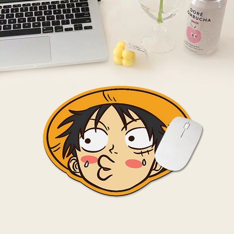 Podkładka pod mysz One Piece L – Desk Setup Rug recenzja i cena