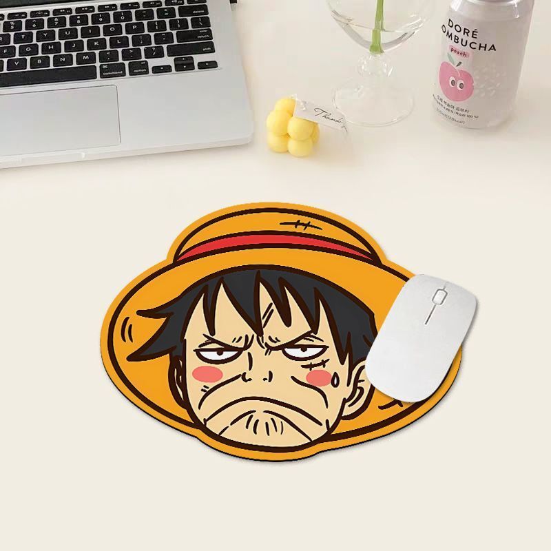 Podkładka pod mysz One Piece L – Desk Setup Rug recenzja i cena